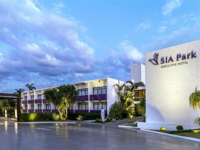 Sia Park Executive Hotel Candangolandia ภายนอก รูปภาพ