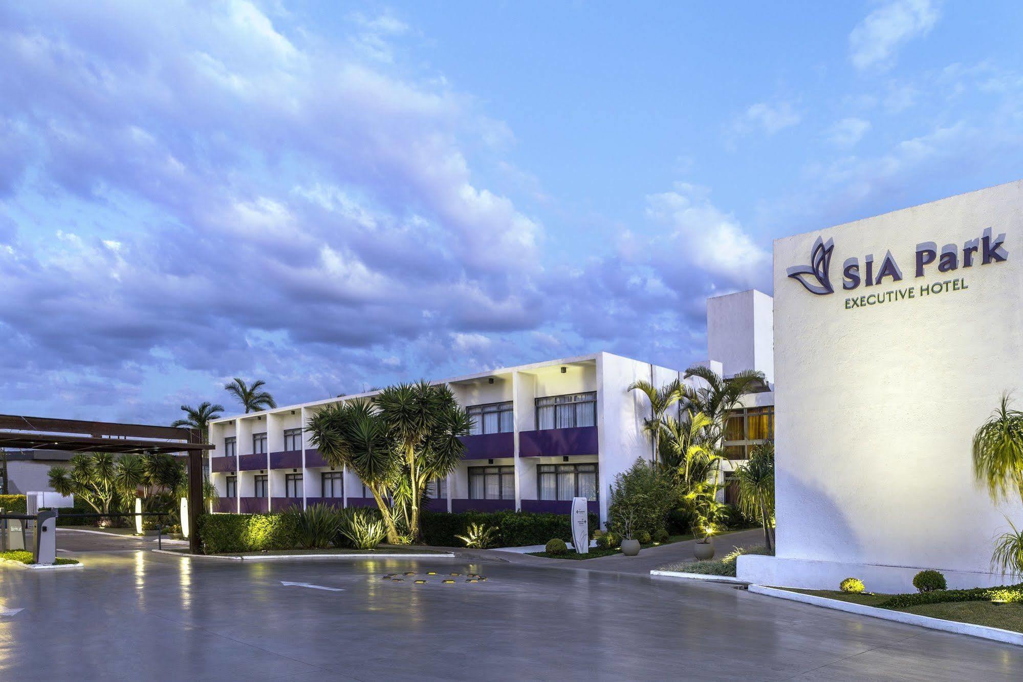 Sia Park Executive Hotel Candangolandia ภายนอก รูปภาพ
